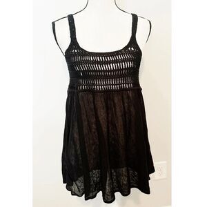 Moda International Black Sleeveless Scoop Neck Crochet Tank Top Size M
